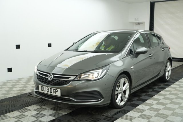 2018 VAUXHALL ASTRA - Photo 2