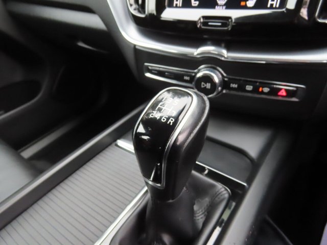 2018 VOLVO XC60 - Photo 12