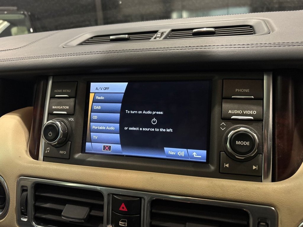 USED 2011 11 LAND ROVER RANGE ROVER 4.4 TD V8 Vogue SUV 5dr Diesel Auto 4WD Euro 5 (313 bhp) 3 OWNER|MAJOR SERVICE COMPLETE