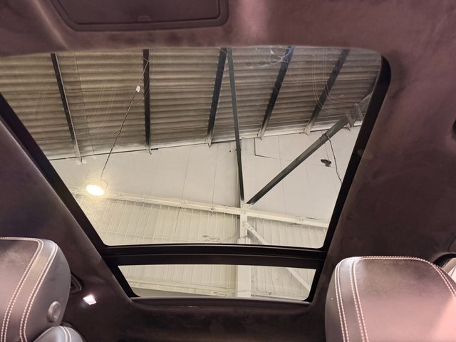 2018 JAGUAR F-PACE - Photo 9