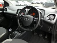 USED 2021 71 TOYOTA AYGO 1.0 VVT-i x-play 5d 70 S/S 1 OWNER FROM NEW, TOYOTA SERVICE HISTORY, APPLE CARPLAY / ANDROID AUTO (GIVES YOU SAT NAV), REVERSING CAMERA, DAB RADIO, BLUETOOTH PHONE & MUSIC, AUX & USB INPUTS, MANUAL GEARBOX, LED DAYTIME RUNNING LIGHTS, SPARE WHEEL, LEATHER MULTIFUNCTION STEERING WHEEL, AIR CONDITIONING, TRIP COMPUTER, ISO FIX, TYRE PRESSURE WARNING, SPEED LIMITER, ELECTRIC WINDOWS, ELECTRIC MIRRORS, FOLDING REAR SEATS, AIRBAGS WITH PASSANGER OFF, SPACE SAVER SPARE WHEEL