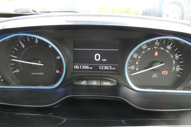 2017 PEUGEOT 2008 - Photo 12