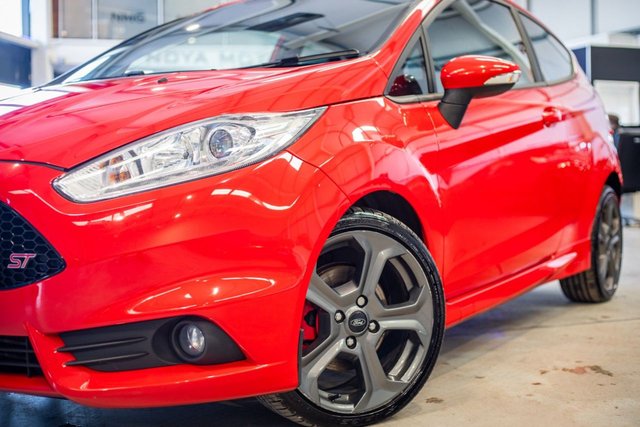 2017 Ford Fiesta 1.6L St-2 3dr - Photo 3