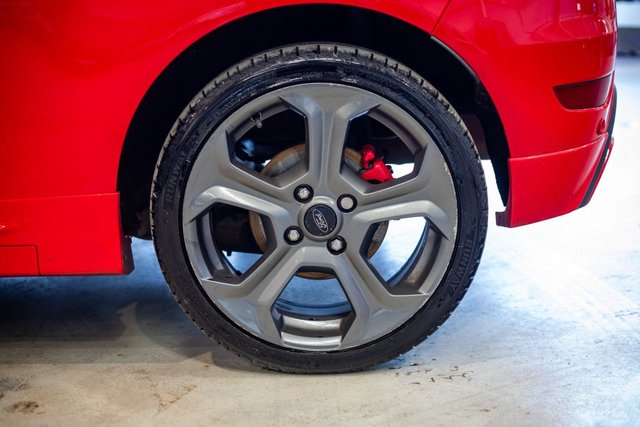 2017 Ford Fiesta 1.6L St-2 3dr - Photo 4