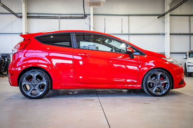 2017 Ford Fiesta 1.6L St-2 3dr - Photo 8