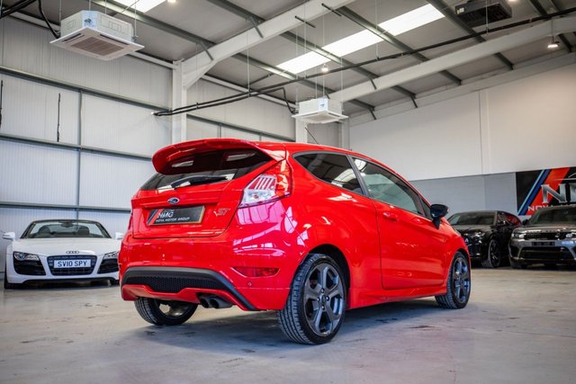 2017 Ford Fiesta 1.6L St-2 3dr - Photo 9