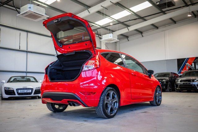 2017 Ford Fiesta 1.6L St-2 3dr - Photo 10