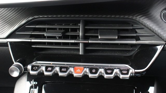 2023 PEUGEOT 208 (2023) - Photo 10