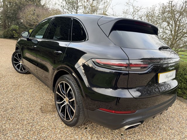 2021 PORSCHE CAYENNE - Photo 8