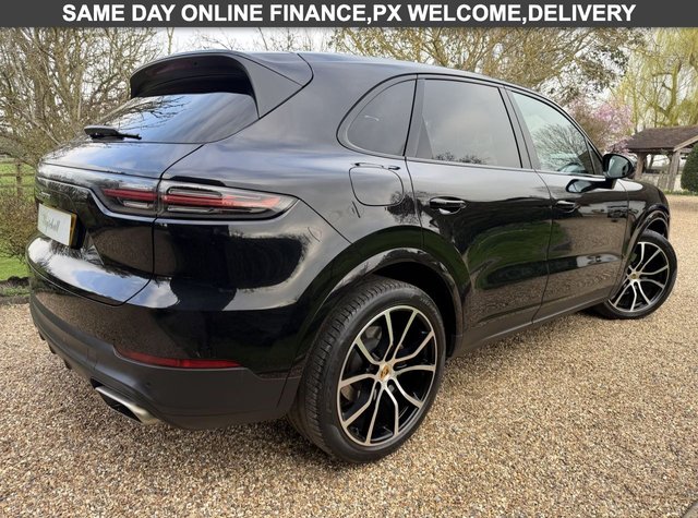 2021 PORSCHE CAYENNE - Photo 7