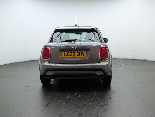 USED 2022 22 MINI HATCH 1.5 One Classic 5dr CLICK & COLLECT/ HOME DELIVERY