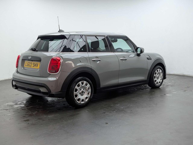 USED 2022 22 MINI HATCH 1.5 One Classic 5dr CLICK & COLLECT/ HOME DELIVERY