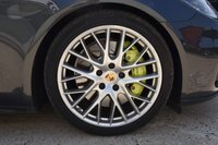 USED 2017 17 PORSCHE PANAMERA 2.9 V6 E-Hybrid 14kWh 4 Saloon 5dr Petrol Plug-in Hybrid PDK 4WD Euro 6 (s/s) (462 ps) ULEZ Free | 2 Keys | Full Dealer Service History | Glass Panoramic Roof | Full Black Leather Interior | Front Heated Seats | Front Automatic Seats with Driver's Memory | Front & Rear Parking Sensors |  Privacy Glass | 21'' Alloy Wheels | MOT Valid (28/07/2026)