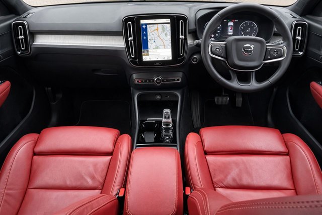 2020 VOLVO XC40 2.0 B4 MHEV Inscription Pro SUV 5dr Petrol Hybrid Auto Euro 6 (s/s) (197 ps) - Photo 2