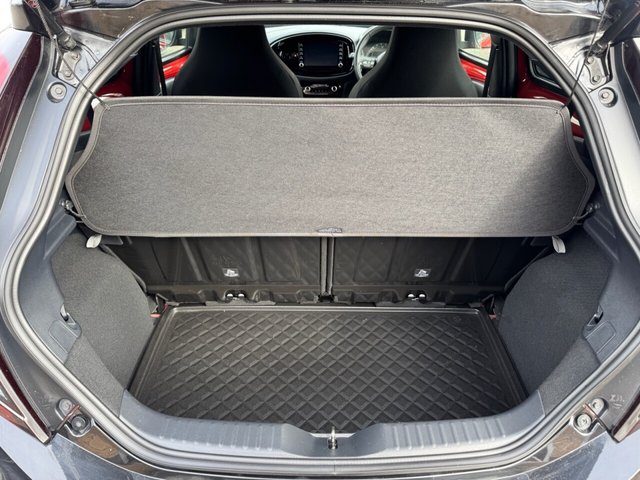 2022 Toyota Aygo X 1L Edge 5dr - Photo 12