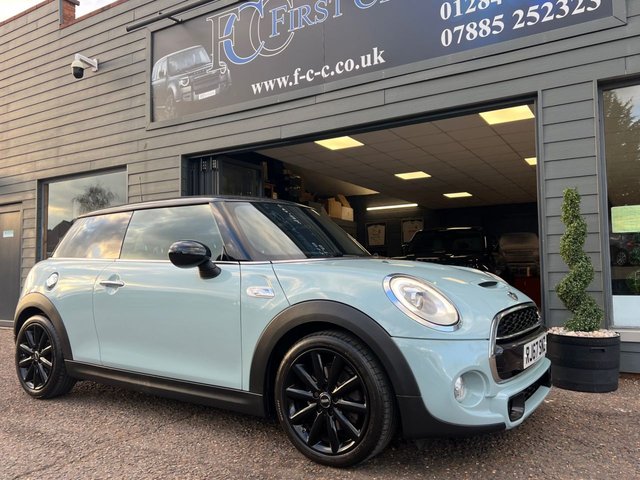 2017 MINI HATCH
