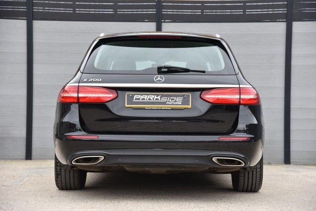 2019 Mercedes-Benz E-CLASS - Photo 8