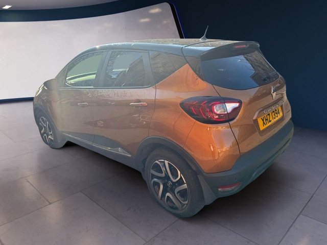 2019 RENAULT CAPTUR 1.5 dCi ENERGY Iconic SUV 5dr Diesel Manual Euro 6 (s/s) (90 ps) - Photo 3