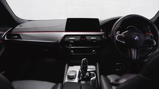 2018 BMW 5 Series 2L M Sport 4dr - Photo 5