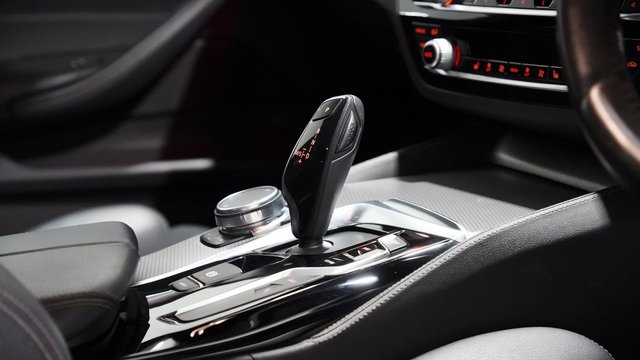 2018 BMW 5 Series 2L M Sport 4dr - Photo 3