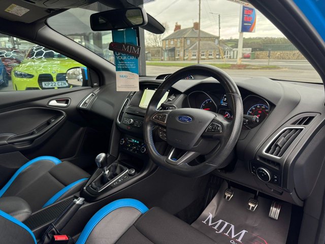 2017 FORD FOCUS 2017 2.3T EcoBoost RS Hatchback 5dr Petrol Manual AWD Euro 6 (s/s) (350 ps) * HUGE SPEC LIST * FULL FORD SERVICE HISTORY * LUXURY PACK * REAR VIEW CAMERA * 19" FORGED BLACK ALLOYS * RS RECARO SEATS * SONY AUDIO * PRIVACY GLASS * RS FLAT BOTTOMED STEERING WHEEL * BLUE PRAKE CALIPERS * SYNC 3 NAV * APPLE CARPLAY * NITROUS BLUE * 8" DISPLAY * QUICKCLEAR WINDSCREEN * LAUNCH CONTROL * POWER FOLDING MIRRORS * REAR PARKING SENSORS * SAT NAV * DAB * STUNNING THROUGHOUT * - Photo 4