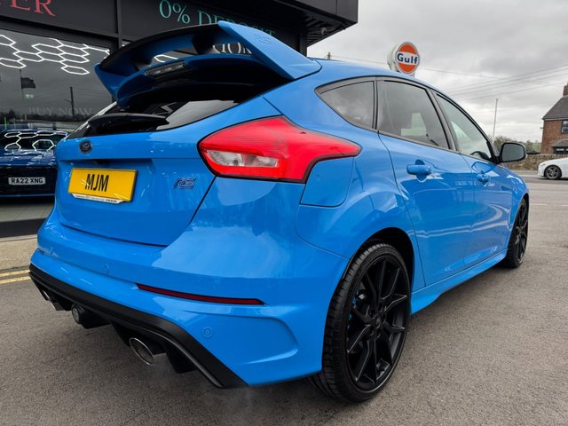 2017 FORD FOCUS 2017 2.3T EcoBoost RS Hatchback 5dr Petrol Manual AWD Euro 6 (s/s) (350 ps) * HUGE SPEC LIST * FULL FORD SERVICE HISTORY * LUXURY PACK * REAR VIEW CAMERA * 19" FORGED BLACK ALLOYS * RS RECARO SEATS * SONY AUDIO * PRIVACY GLASS * RS FLAT BOTTOMED STEERING WHEEL * BLUE PRAKE CALIPERS * SYNC 3 NAV * APPLE CARPLAY * NITROUS BLUE * 8" DISPLAY * QUICKCLEAR WINDSCREEN * LAUNCH CONTROL * POWER FOLDING MIRRORS * REAR PARKING SENSORS * SAT NAV * DAB * STUNNING THROUGHOUT * - Photo 6