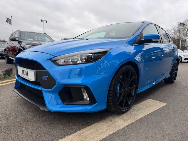 2017 FORD FOCUS 2017 2.3T EcoBoost RS Hatchback 5dr Petrol Manual AWD Euro 6 (s/s) (350 ps) * HUGE SPEC LIST * FULL FORD SERVICE HISTORY * LUXURY PACK * REAR VIEW CAMERA * 19" FORGED BLACK ALLOYS * RS RECARO SEATS * SONY AUDIO * PRIVACY GLASS * RS FLAT BOTTOMED STEERING WHEEL * BLUE PRAKE CALIPERS * SYNC 3 NAV * APPLE CARPLAY * NITROUS BLUE * 8" DISPLAY * QUICKCLEAR WINDSCREEN * LAUNCH CONTROL * POWER FOLDING MIRRORS * REAR PARKING SENSORS * SAT NAV * DAB * STUNNING THROUGHOUT * - Photo 7