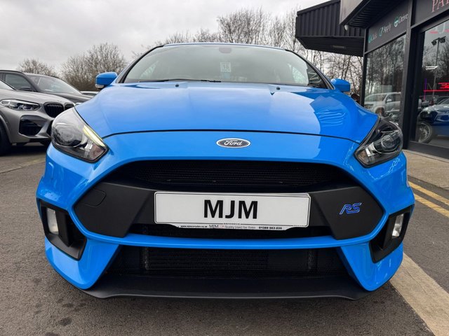 2017 FORD FOCUS 2017 2.3T EcoBoost RS Hatchback 5dr Petrol Manual AWD Euro 6 (s/s) (350 ps) * HUGE SPEC LIST * FULL FORD SERVICE HISTORY * LUXURY PACK * REAR VIEW CAMERA * 19" FORGED BLACK ALLOYS * RS RECARO SEATS * SONY AUDIO * PRIVACY GLASS * RS FLAT BOTTOMED STEERING WHEEL * BLUE PRAKE CALIPERS * SYNC 3 NAV * APPLE CARPLAY * NITROUS BLUE * 8" DISPLAY * QUICKCLEAR WINDSCREEN * LAUNCH CONTROL * POWER FOLDING MIRRORS * REAR PARKING SENSORS * SAT NAV * DAB * STUNNING THROUGHOUT * - Photo 9