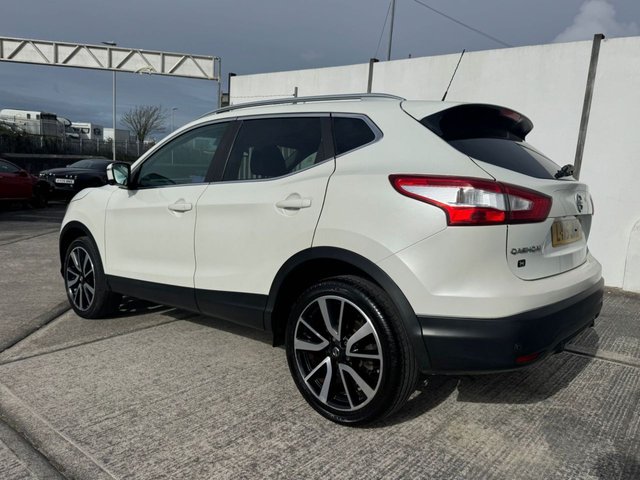 2015 Nissan Qashqai 1.6L Tekna 5dr - Photo 3