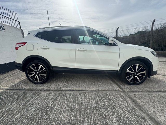 2015 Nissan Qashqai 1.6L Tekna 5dr - Photo 12