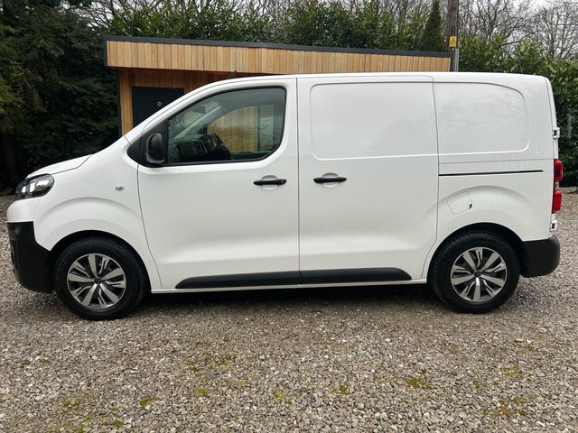 2020 Citroen Dispatch 1.5L Enterprise Xs 6dr - Photo 3
