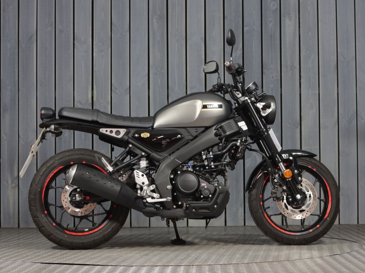YAMAHA XSR125