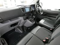 USED 2021 71 PEUGEOT EXPERT 1.5 BLUEHDI 100 BHP PROFESSIONAL 6 DOOR SAT NAV | AIR CON | ROOF RACK & PIPE TUBE !
