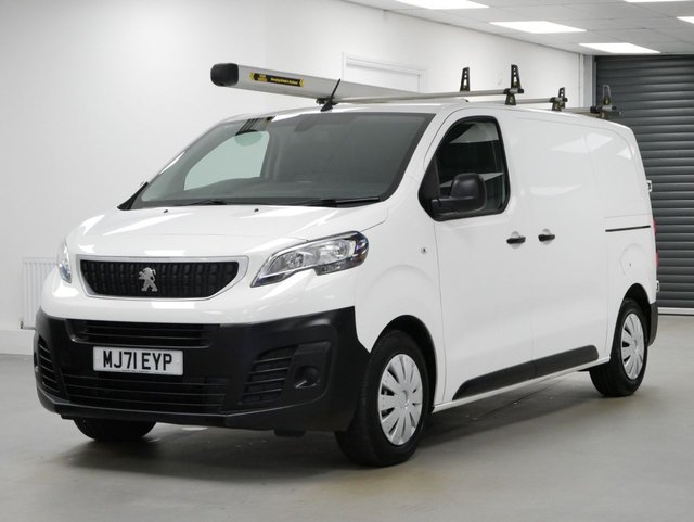 View our Peugeot Expert 1.5 BLUEHDI 100 BHP PROFESSIONAL 6 DOOR
