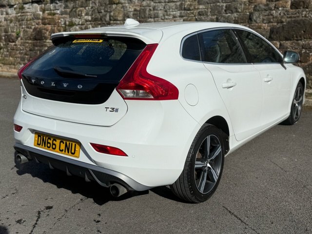 2016 Volvo V40 2L R-Design 5dr - Photo 6