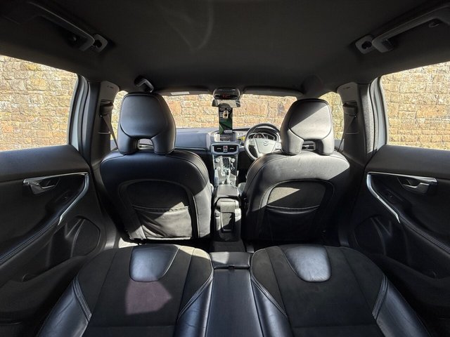 2016 Volvo V40 2L R-Design 5dr - Photo 11