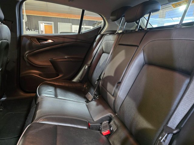 2016 VAUXHALL ASTRA 1.6 CDTi ecoFLEX Elite Nav Euro 6 (s/s) 5dr - Photo 12