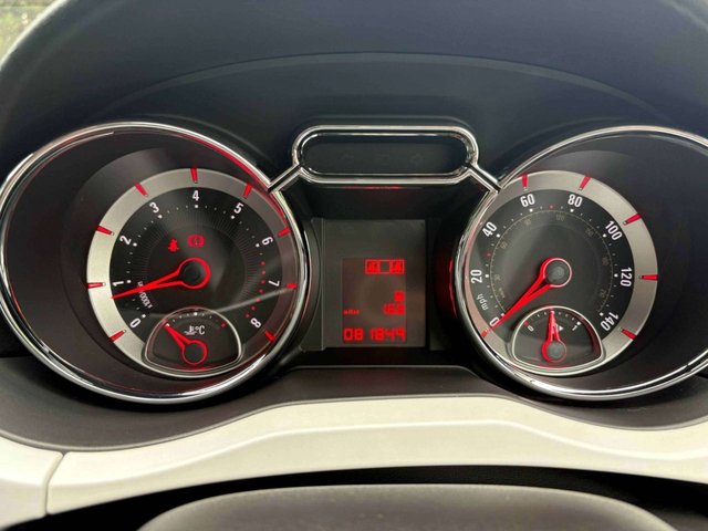 2014 Vauxhall Adam 1.4L Jam 3dr - Photo 4