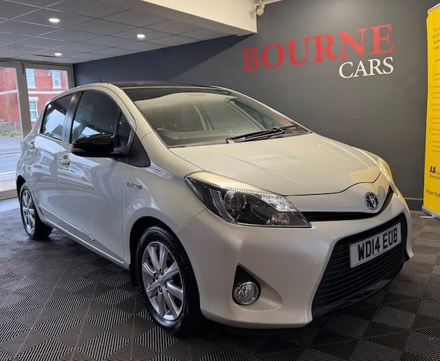 2014 YARIS 1.5 VVT H ICON PLUS HATCHBACK 5DR PETROL HYBRID CVT EURO 5... photo