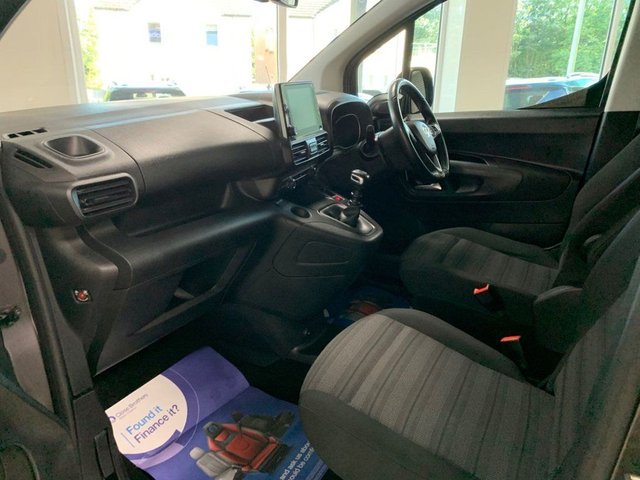 2022 Vauxhall Combo Life 1.5L Se 5dr - Photo 8