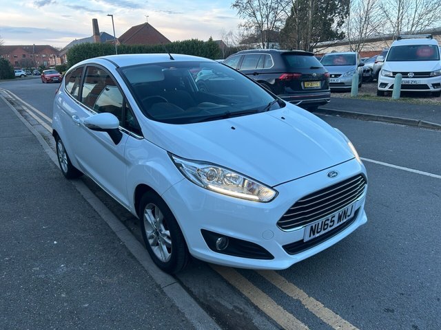 2015 Ford Fiesta 1L Zetec 3dr - Photo 4