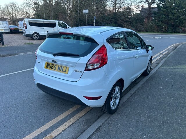 2015 Ford Fiesta 1L Zetec 3dr - Photo 5
