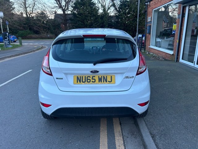 2015 Ford Fiesta 1L Zetec 3dr - Photo 6