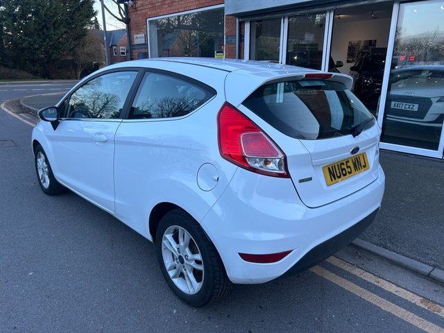 2015 Ford Fiesta 1L Zetec 3dr - Photo 7