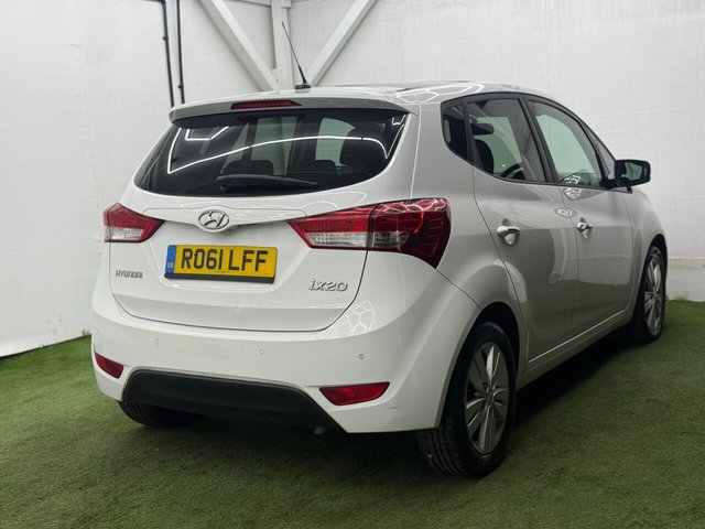 2011 HYUNDAI IX20 2011 1.6 Style Auto Euro 5 5dr - Photo 6