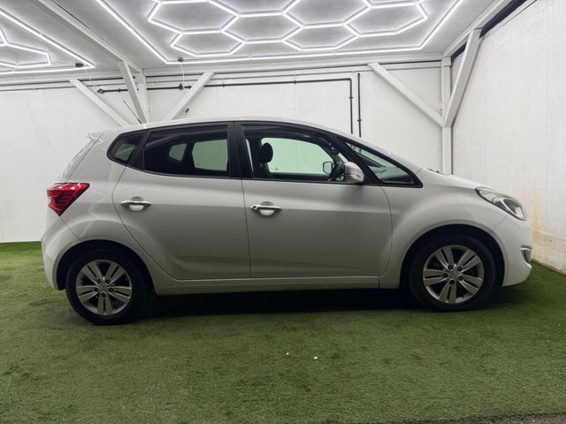 2011 HYUNDAI IX20 2011 1.6 Style Auto Euro 5 5dr - Photo 2