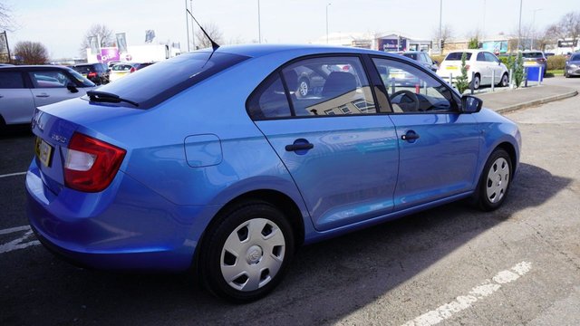 2013 SKODA RAPID 1.2 TSI S Hatchback 5dr Petrol Manual Euro 5 (86 ps) - Photo 12