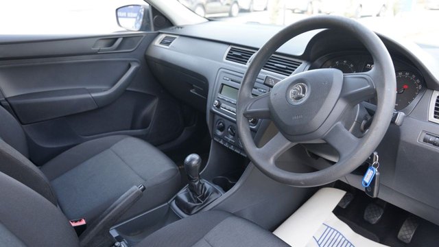2013 SKODA RAPID 1.2 TSI S Hatchback 5dr Petrol Manual Euro 5 (86 ps) - Photo 11