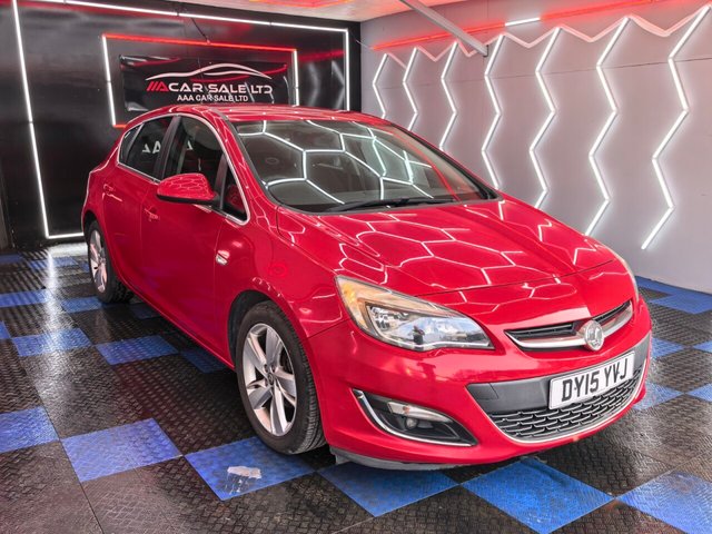 2015 VAUXHALL ASTRA - Photo 4