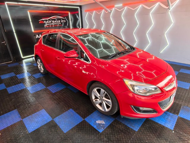 2015 VAUXHALL ASTRA - Photo 9